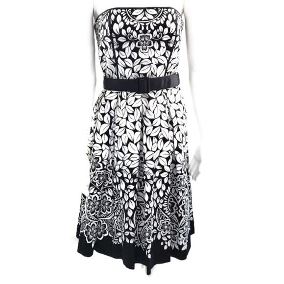 Women's White House Black Market Floral Strapless Fit and Flare Dress with Belt - Picture 3 of 11